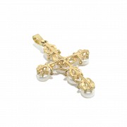 18k yellow gold cross adorned with six pearls