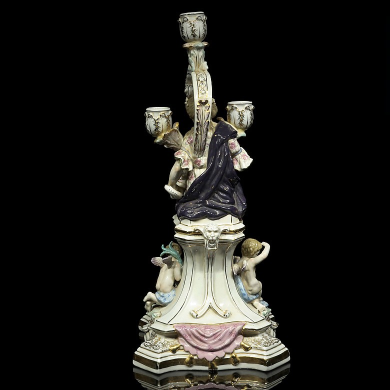 Candelabro de porcelana alemana, S.XX