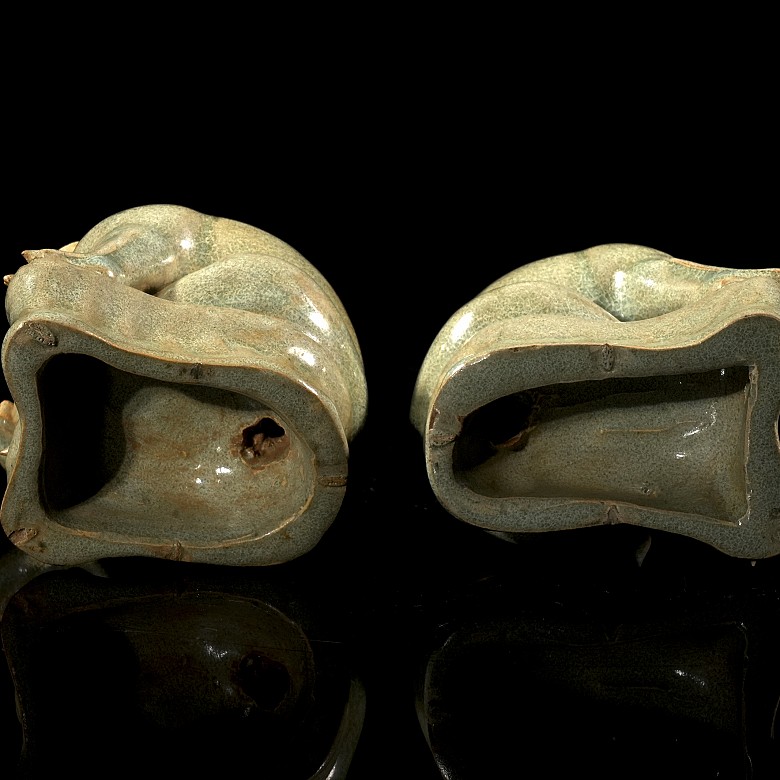 Pair of glazed ceramic ‘Lions’ figures, Qing dynasty