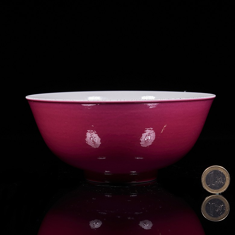 Porcelain bowl with red glaze, Qing dynasty, with Guangxu mark