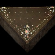 Elizabethan embroidered silk Manila shawl, 19th century