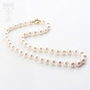 Pearl 9-10mm with 18k yellow gold clasp. - 4