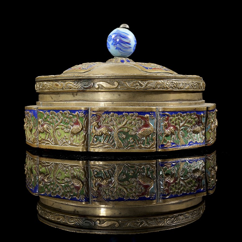 Bronze and enamel ‘Heron and Deer’ box, Qing dynasty