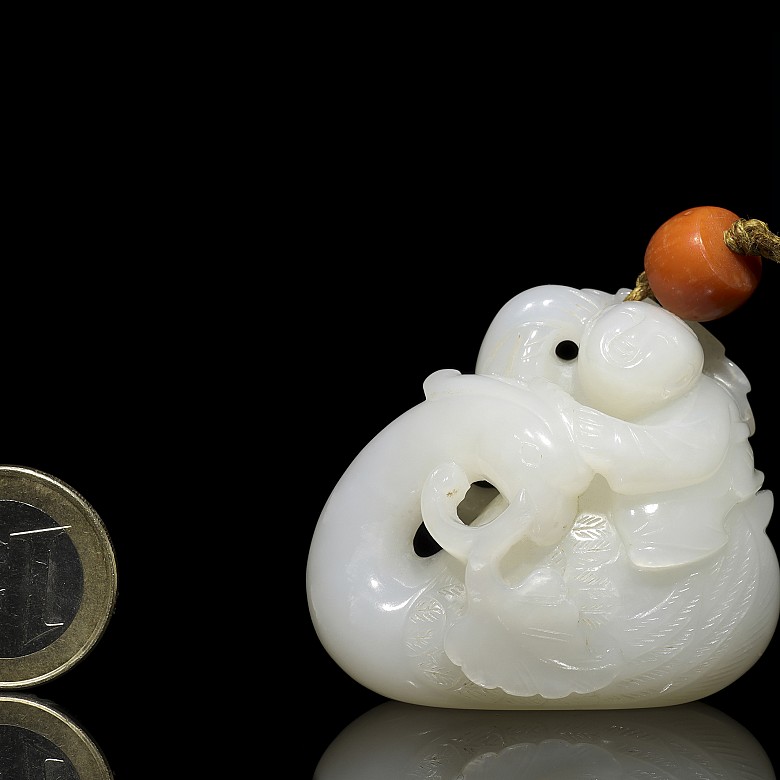 White jade pendant 