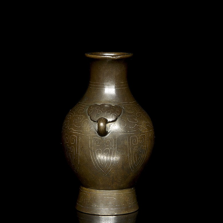 Pequeño jarrón de bronce, dinastía Qing