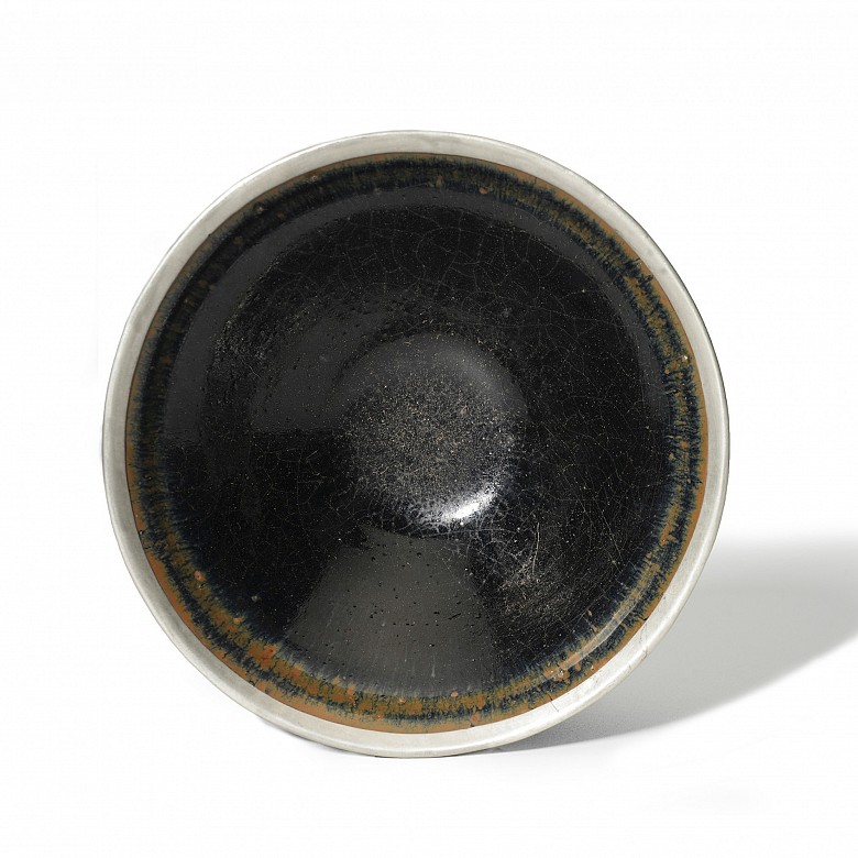 Glazed ware bowl with a silver rim, Song dynasty