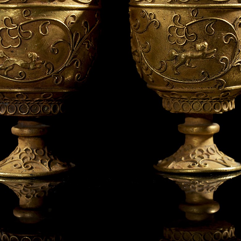 Pair of gilt-bronze cups, Tang style