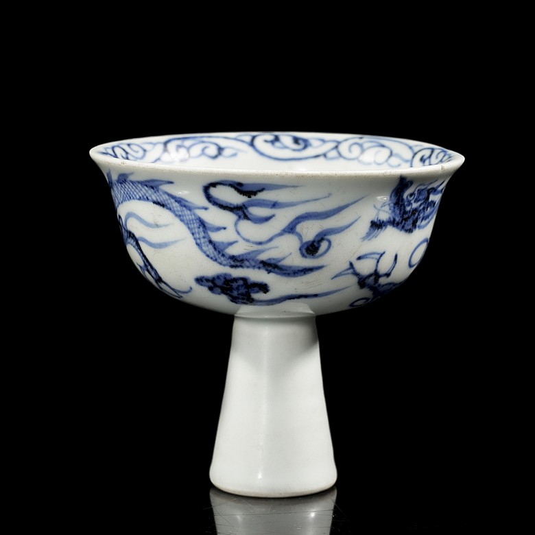 Small ‘Dragons’ footed bowl, Yuan Dynasty