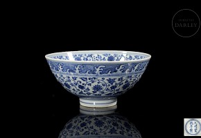 Blue and white glazed porcelain bowl ‘Lotuses’, with Xuande mark, Ming dynasty