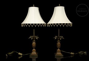 Almerich. Pair of lamps with pineapple base, 20th century