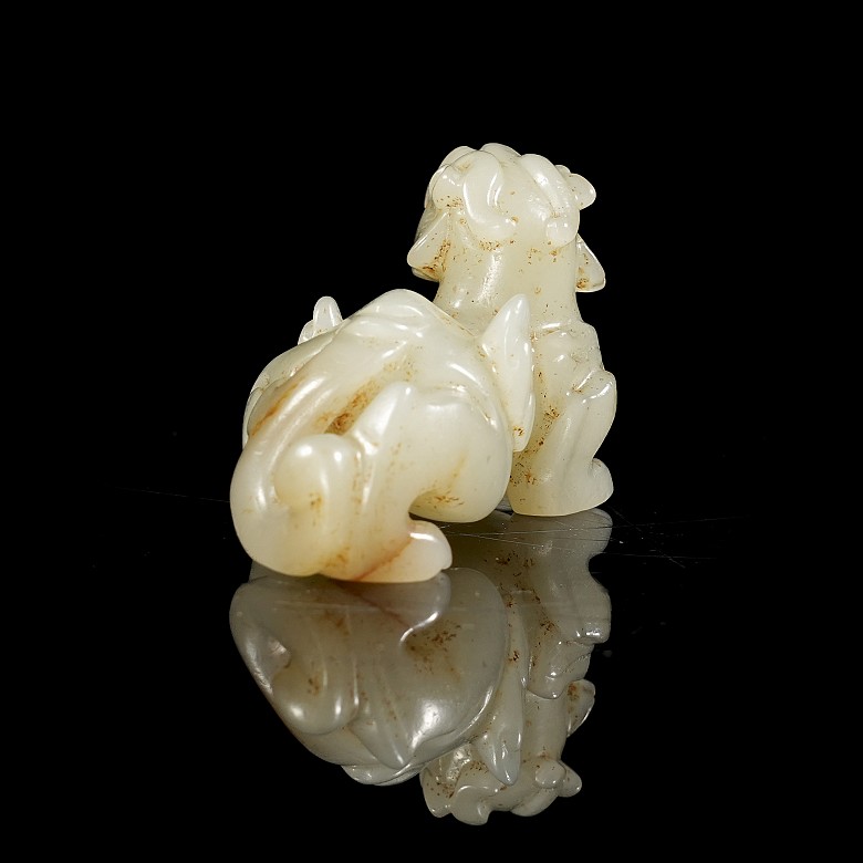 Carved jade figurine ‘Beast’, Han dynasty