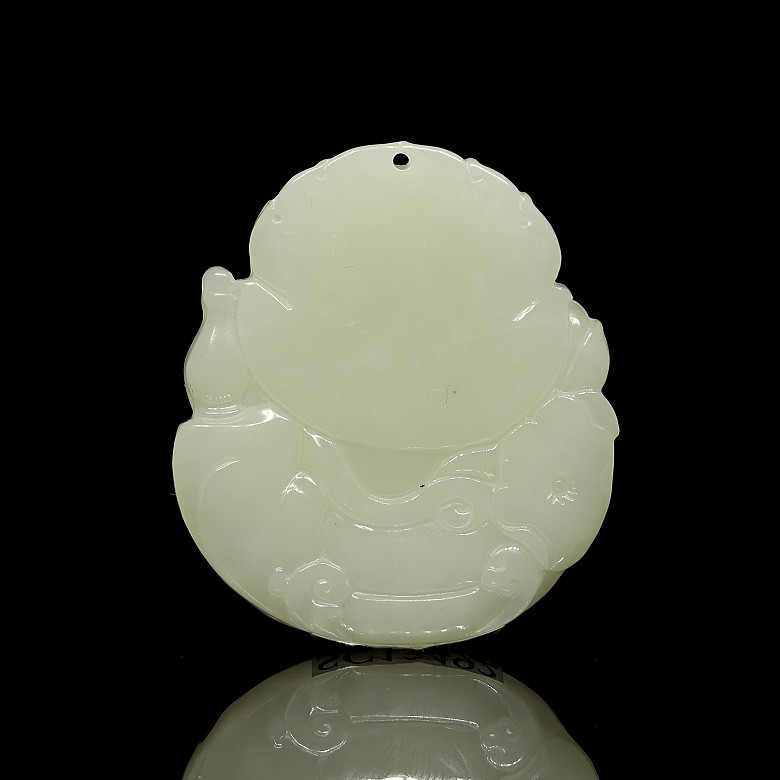 Natural nephrite jade pendant ‘Guanyin’, Qing dynasty - 1