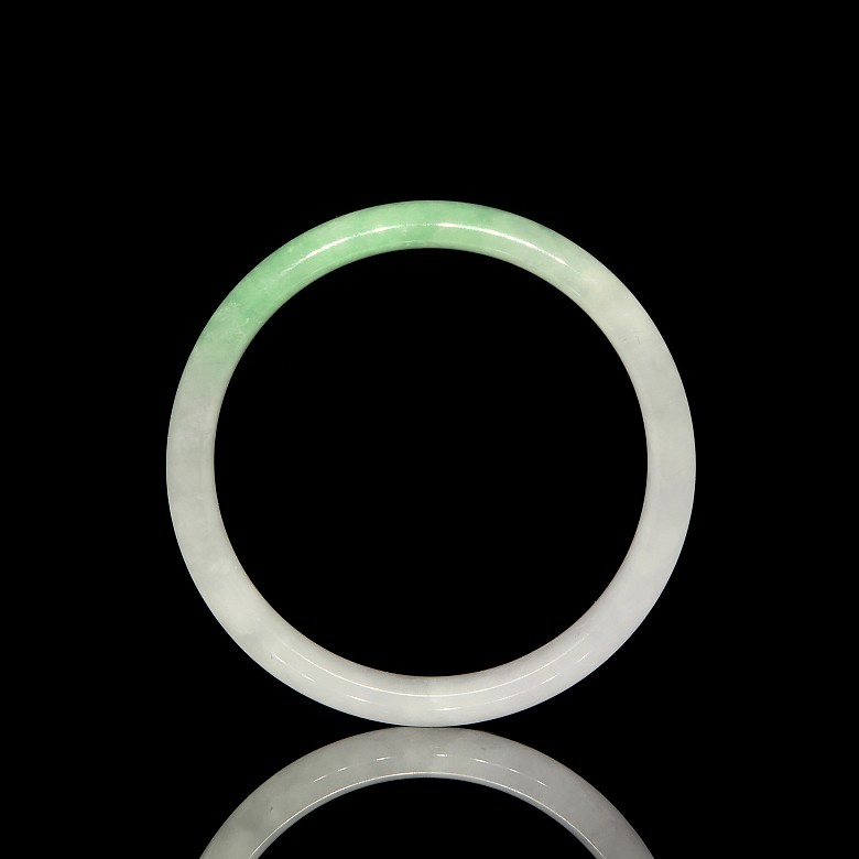 Two-coloured jade carved bicoloured bangle