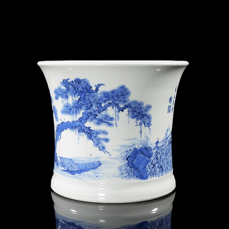 Enamelled porcelain vessel ‘Fishermen’, Qing dynasty