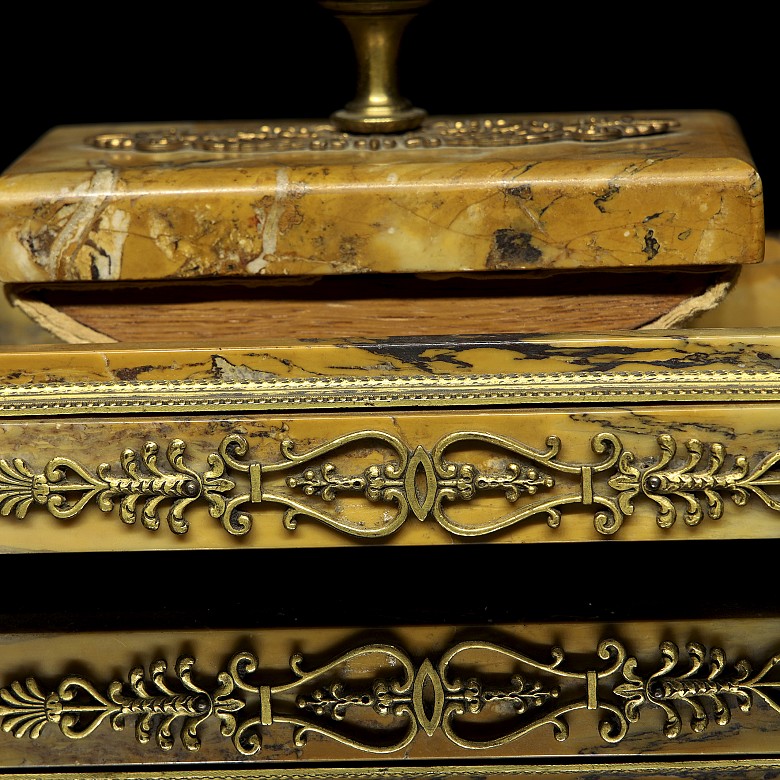 Double inkwell in yellow marble, Empire style, 19th century