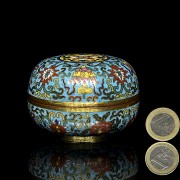 Bronze box with cloisonné enamel, Qing dynasty