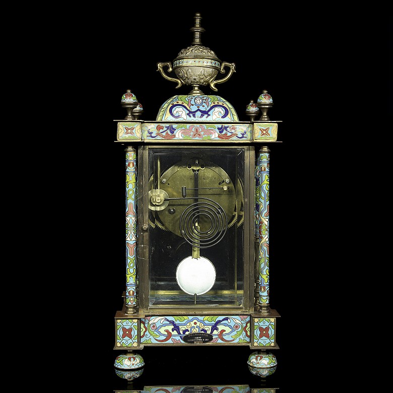 Table clock in brass and cloisonné enamel, 20th century