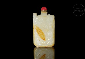 Carved jade ‘Phoenix, dragon and poem’ snuff bottle, Qing dynasty