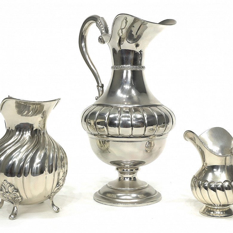 Set of three Spanish silver jugs, 20th century