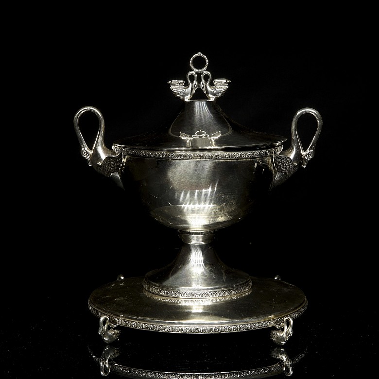 Spanish silver tureen ‘Swans’, 20th century