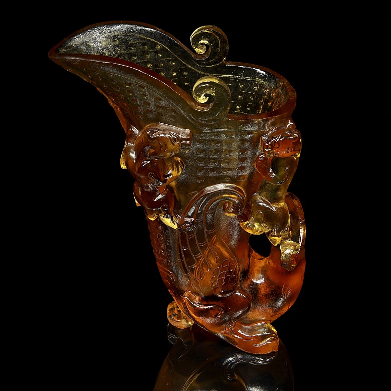 Amber glass cup, Han Dynasty (206 b.C - 220 a.C)