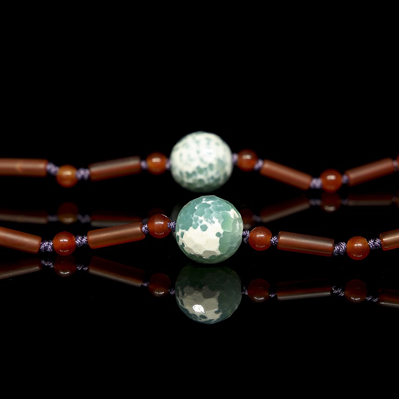 Agate and glass bead necklace, Qing dynasty - 3