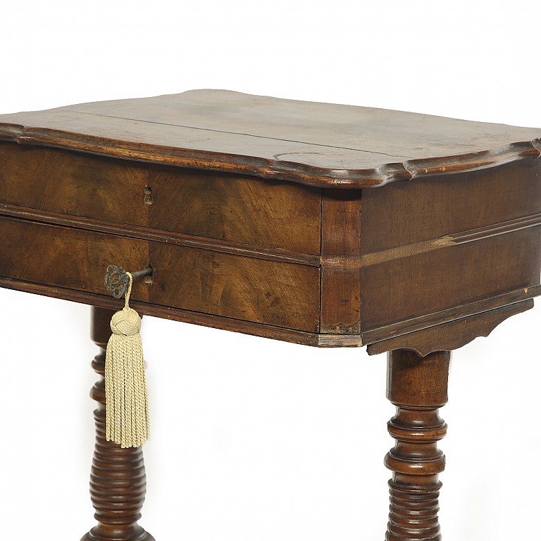 Wooden sewing table, 19th century - 6