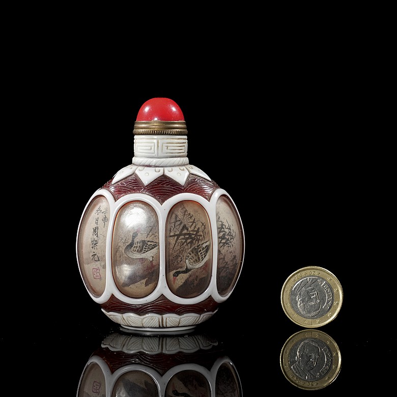 Enamelled glass snuff bottle ‘Ducks’, 20th century