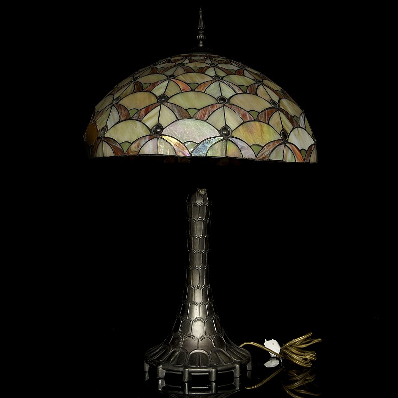 Tiffanies style table lamp, 20th century