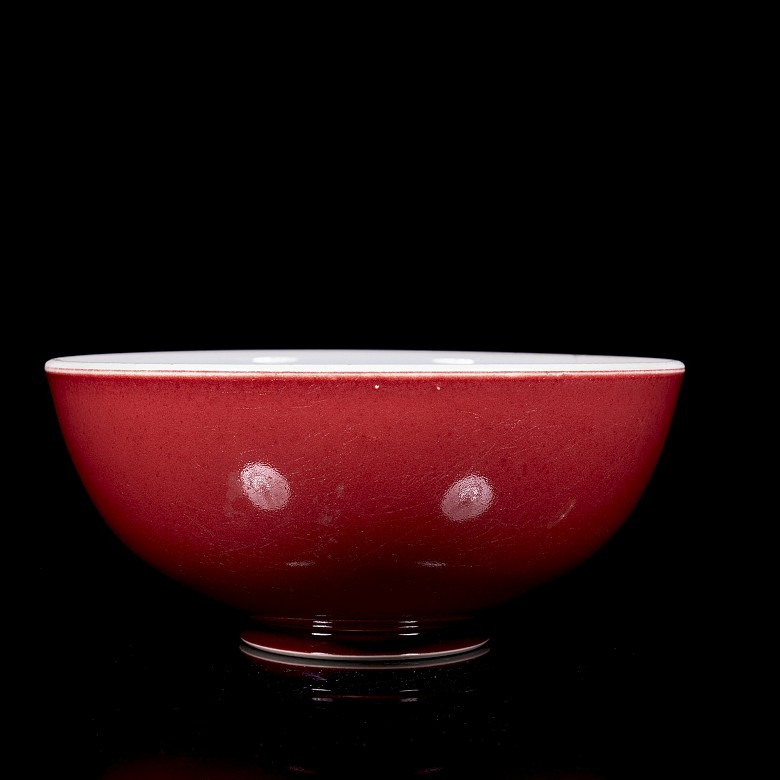 Large red glazed porcelain bowl, Qing dynasty