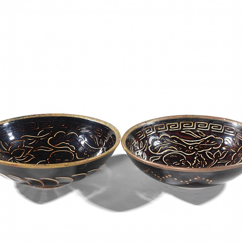 Pair of bowls with sgraffito decoration ‘Lotuses’, Jin dynasty