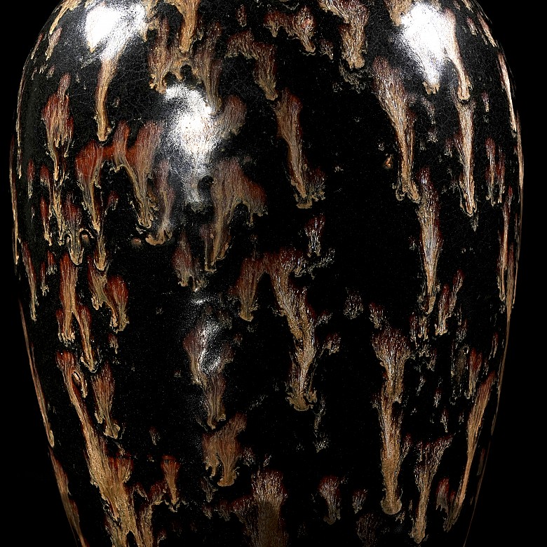 Meiping vase with ‘Tiger-skin’ glaze, Song dynasty