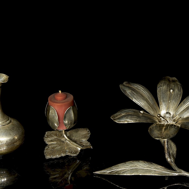 Three silver decorative objects, 20th century