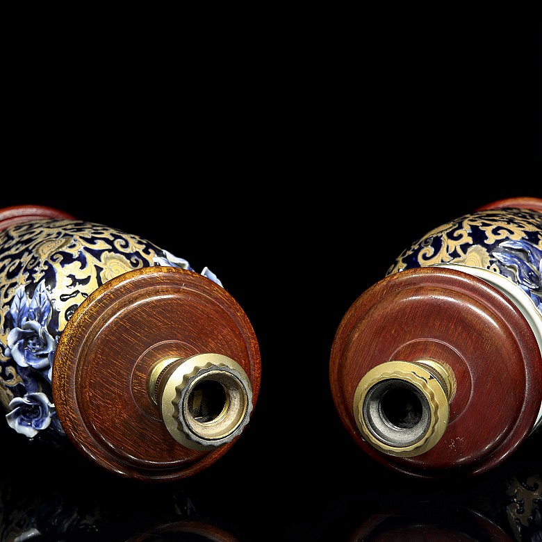 Pair of chinese porcelain lamps, 20th century