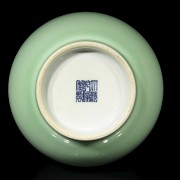 Green glazed porcelain vase, 20th century