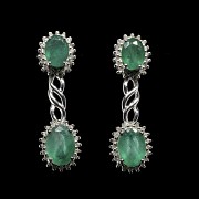 Pendientes de oro blanco con esmeraldas y diamantes