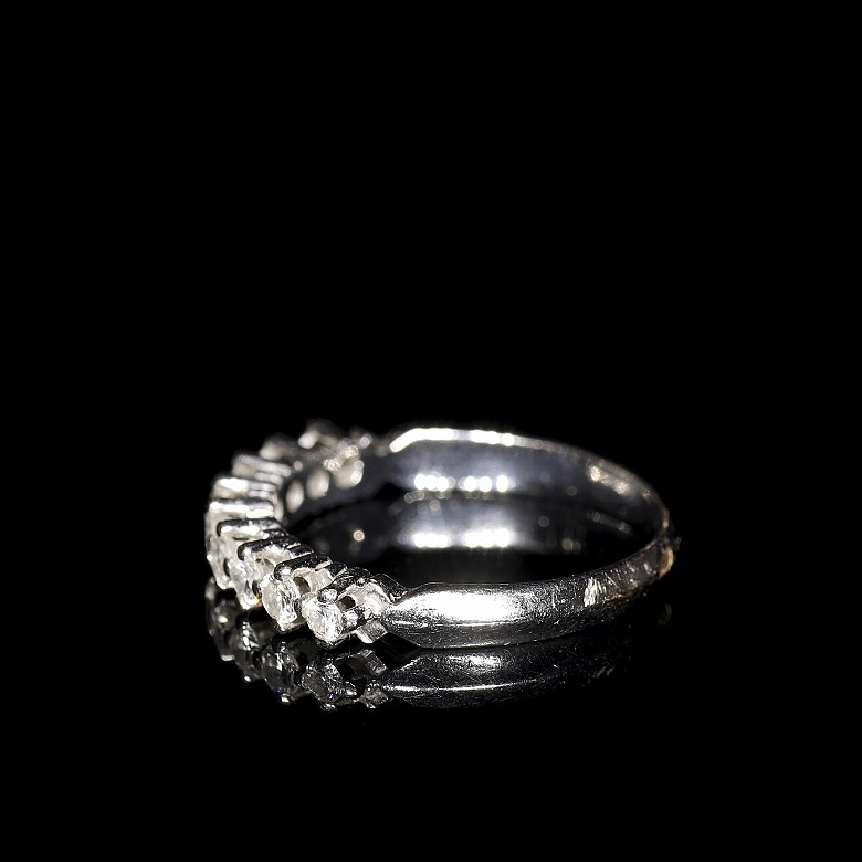 Half wedding ring with diamonds in white gold