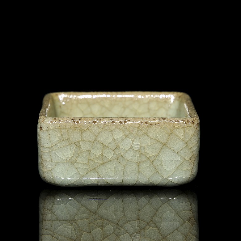 Glazed ceramic square vessel, Song style - 1