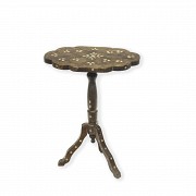 Wood and mother-of-pearl side table, Syria, 20th century - 2