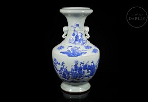 Blue and white vase with celadon background “Nobles and sages”, Qing Dynasty