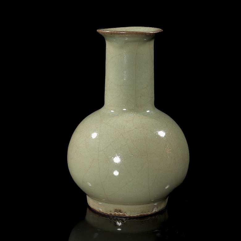 Glazed ceramic vase, Five Dynasties