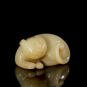 Carved jade animal, Qing dynasty