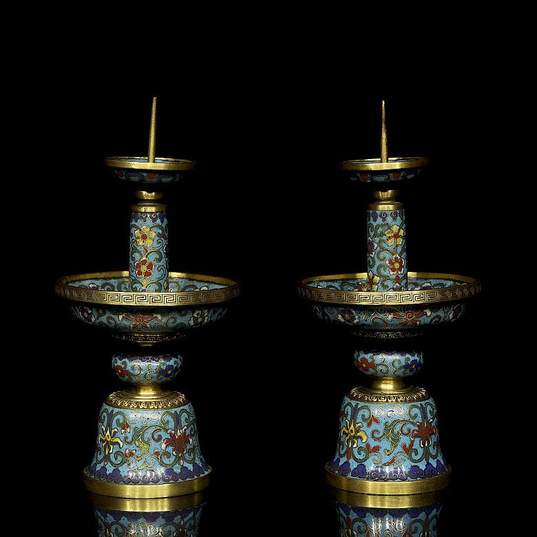 Pair of cloisonné candlesticks, Qing dynasty, Qianglong period