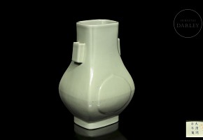 Celadon porcelain ‘Hu’ vase, with Tongzi mark