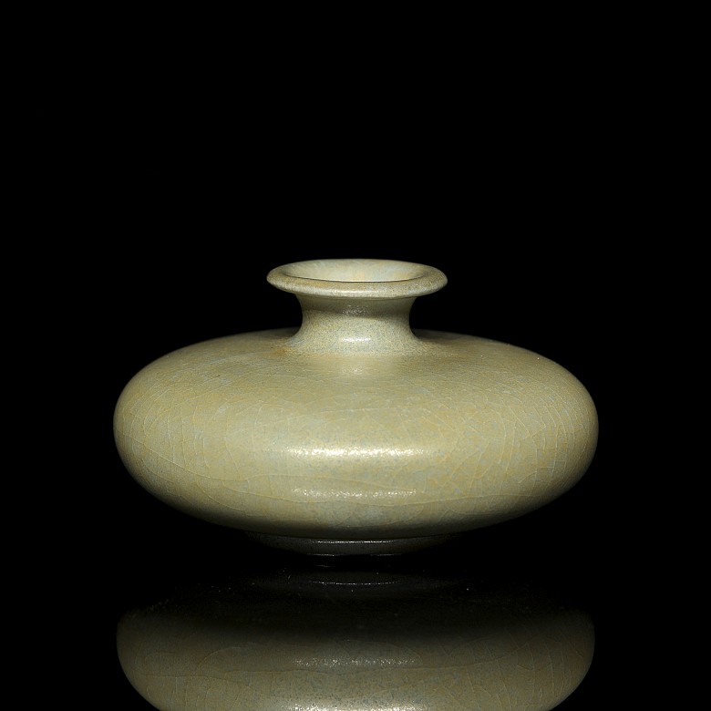 Small glazed ceramic water vase, Song style