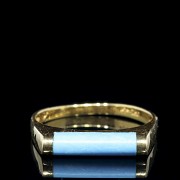 Yellow gold ring with turquoise