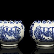 Pair of porcelain vessels “Palace scenes”, 20th century - 2