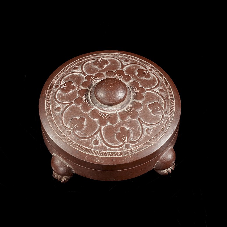 Carved red stone inkwell, 20th century