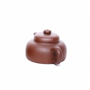 Clay Yixing teapot.