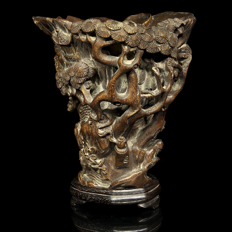 Copa de libación en madera de Chenxiangmu, dinastía Qing.